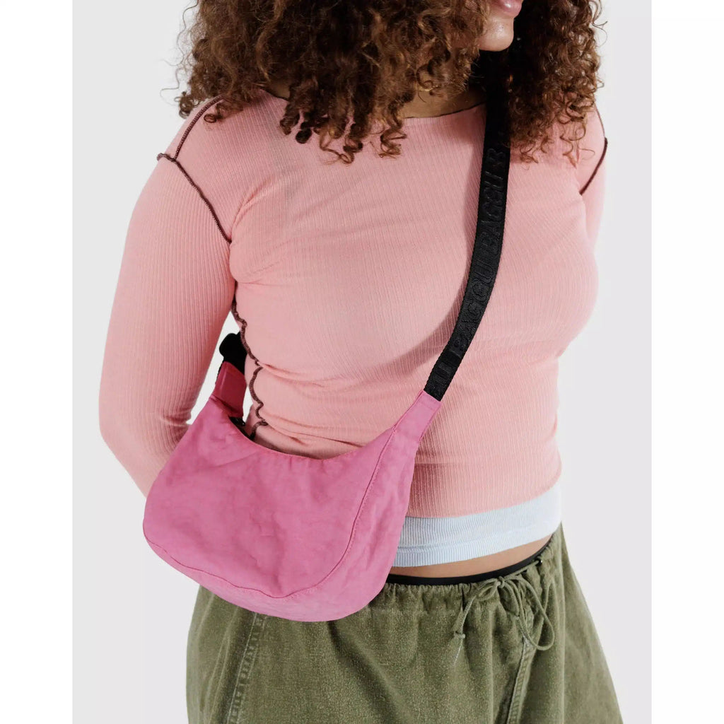 Baggu - Small Nylon Crescent bag - Azalea Pink | wineandwaterways