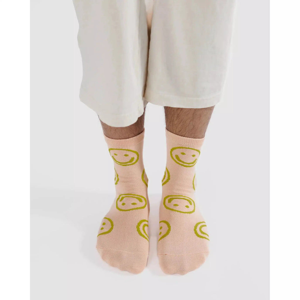 Baggu - Adult crew socks - Light Pink Happy | wineandwaterways